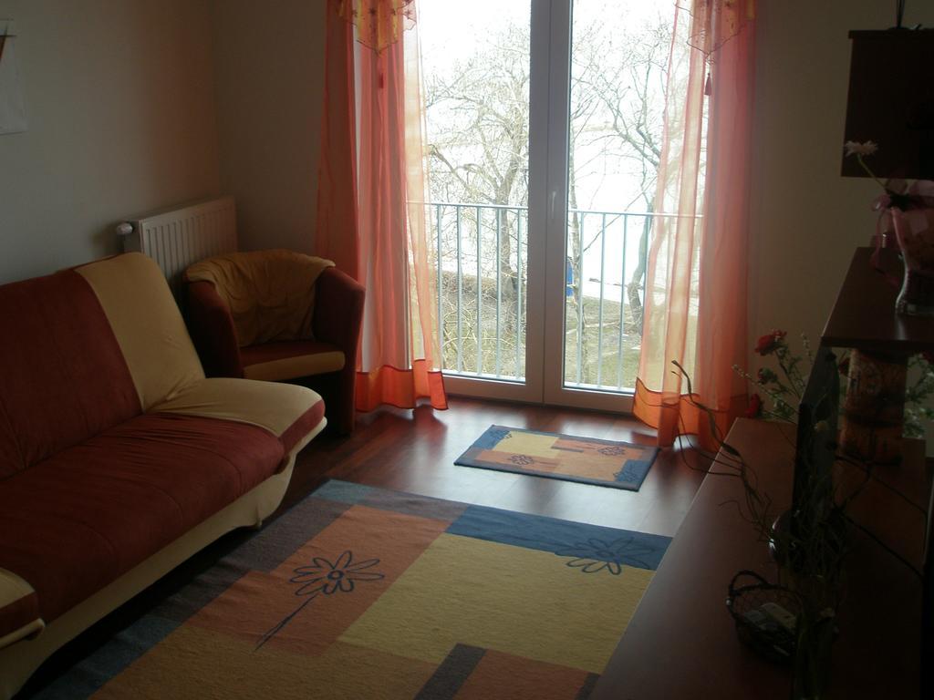 Club218 Relax Family Apartman Сиофок Екстериор снимка